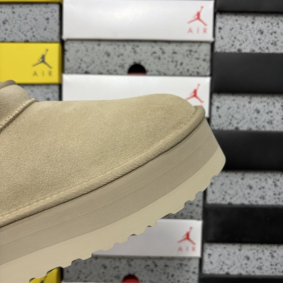 UGG Classic Ultra Mini Platform 'Sand' — vue 7
