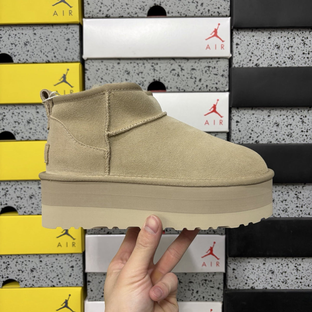 UGG Classic Ultra Mini Platform 'Sand' — vue 9