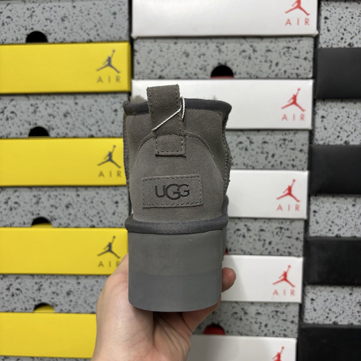 UGG Classic Ultra Mini Platform 'Grey' — vue 4