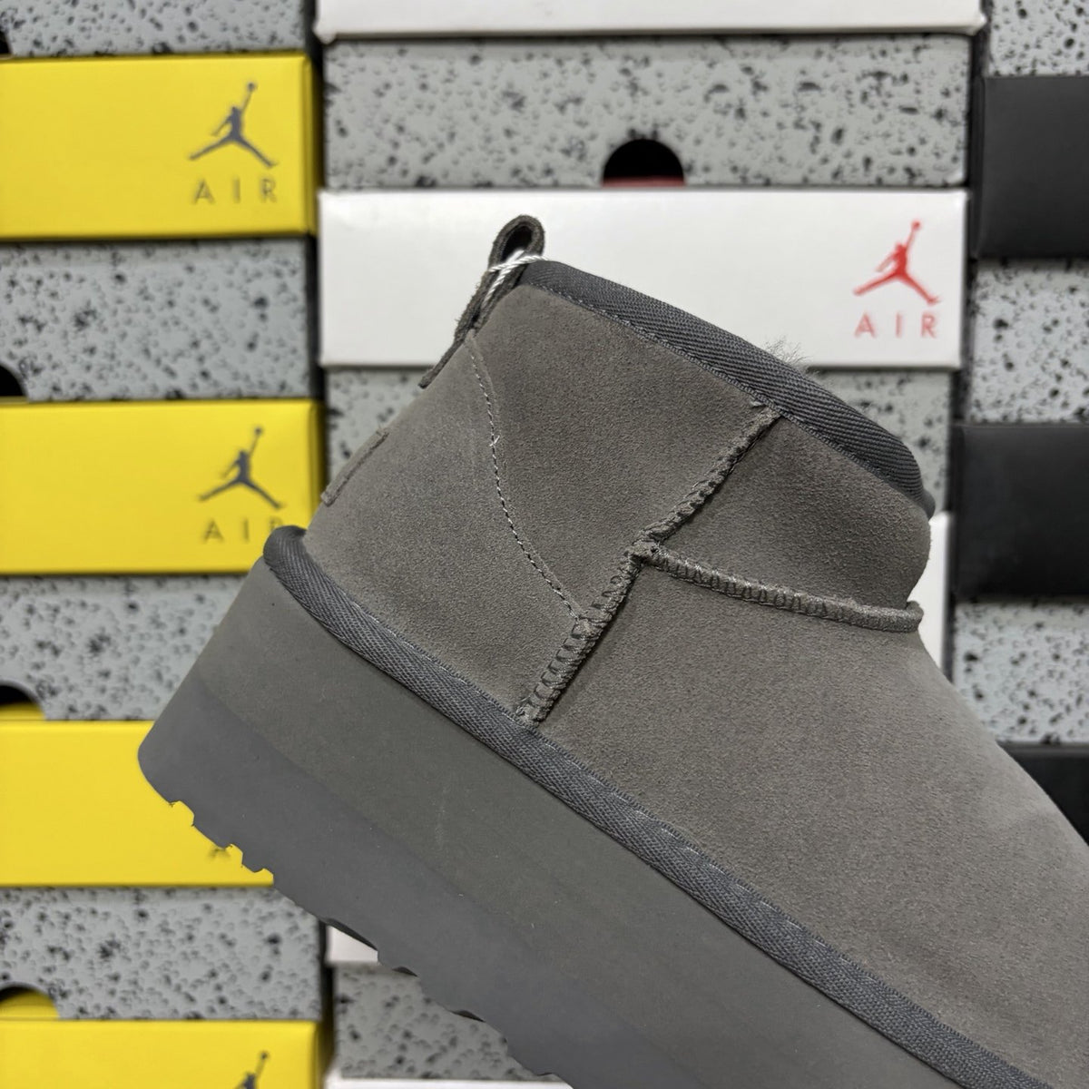 UGG Classic Ultra Mini Platform 'Grey' — vue 6