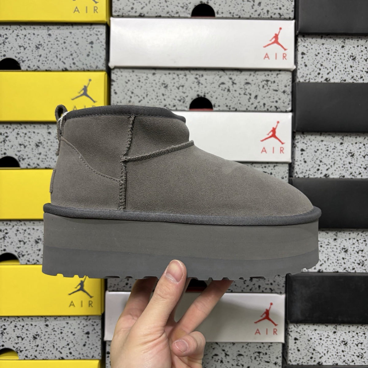 UGG Classic Ultra Mini Platform 'Grey' — vue 9
