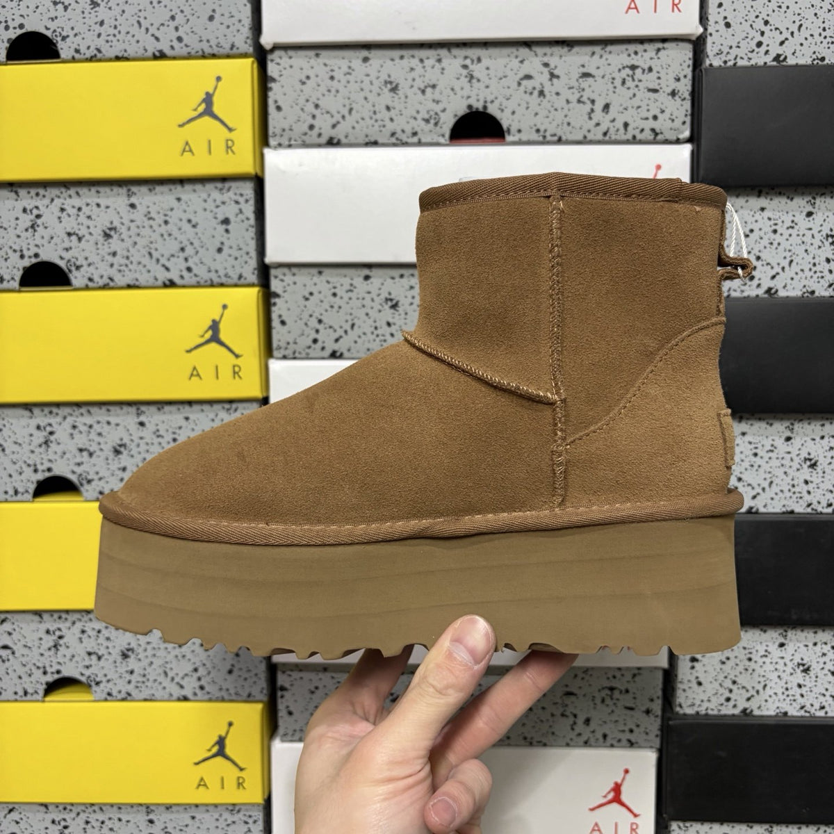 UGG Classic Short Platform 'Chestnut' — vue 2