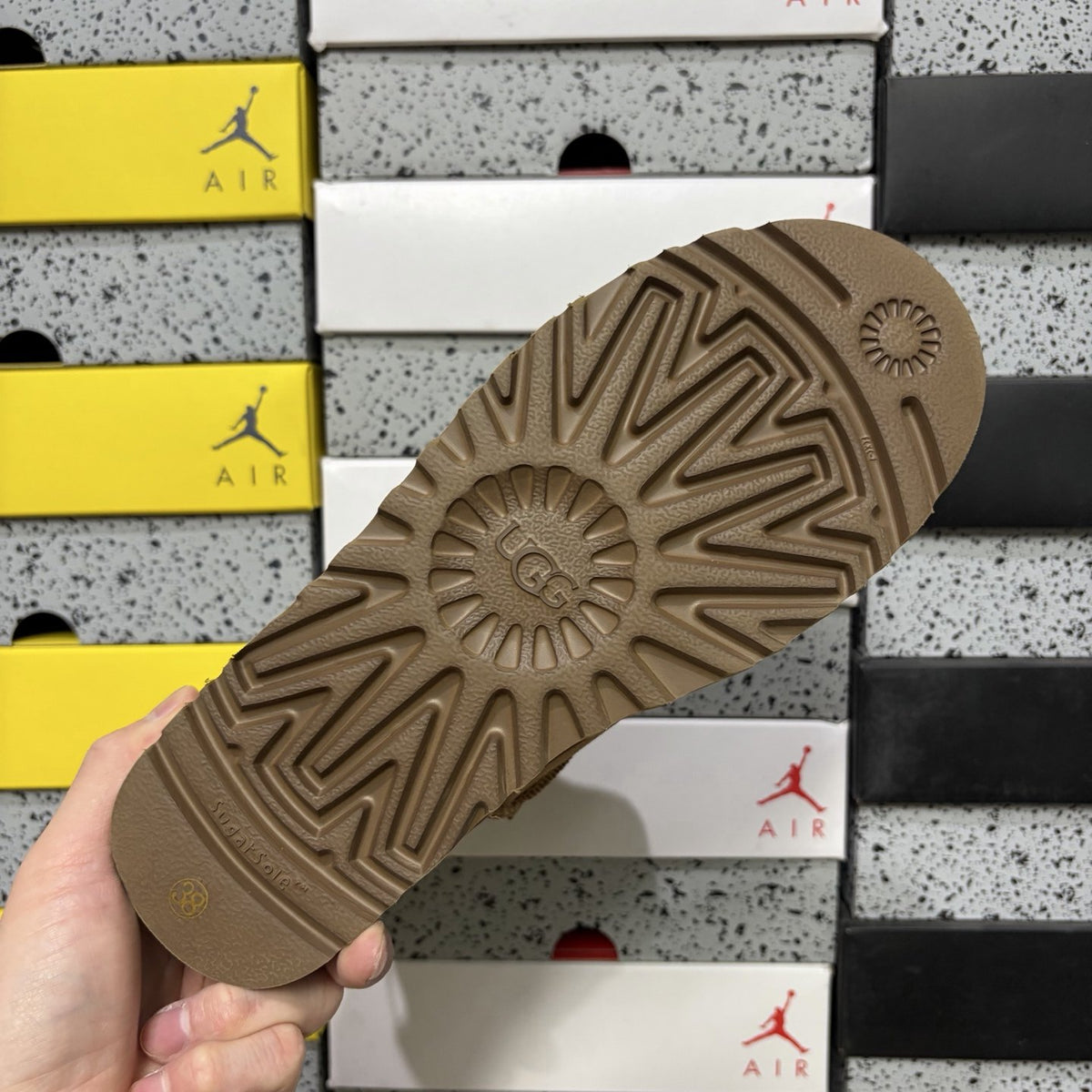 UGG Classic Short Platform 'Chestnut' — vue 3