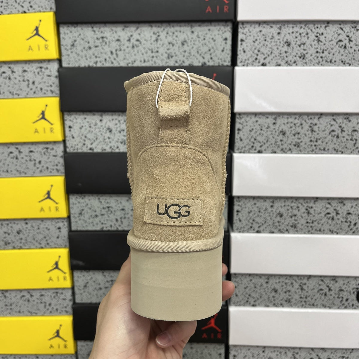 UGG Classic Short Platform 'Sand' — vue 4
