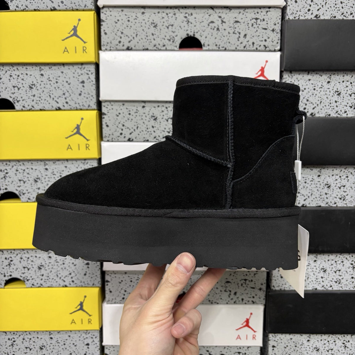 UGG Classic Short Platform 'Black' — vue 2