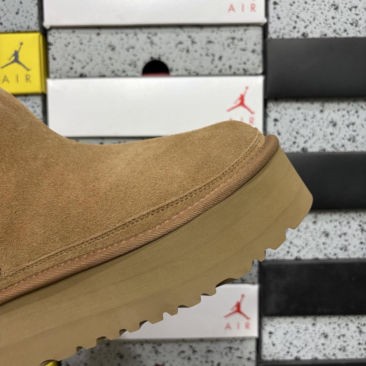 UGG Chelsea Platform 'Chestnut' — vue 7