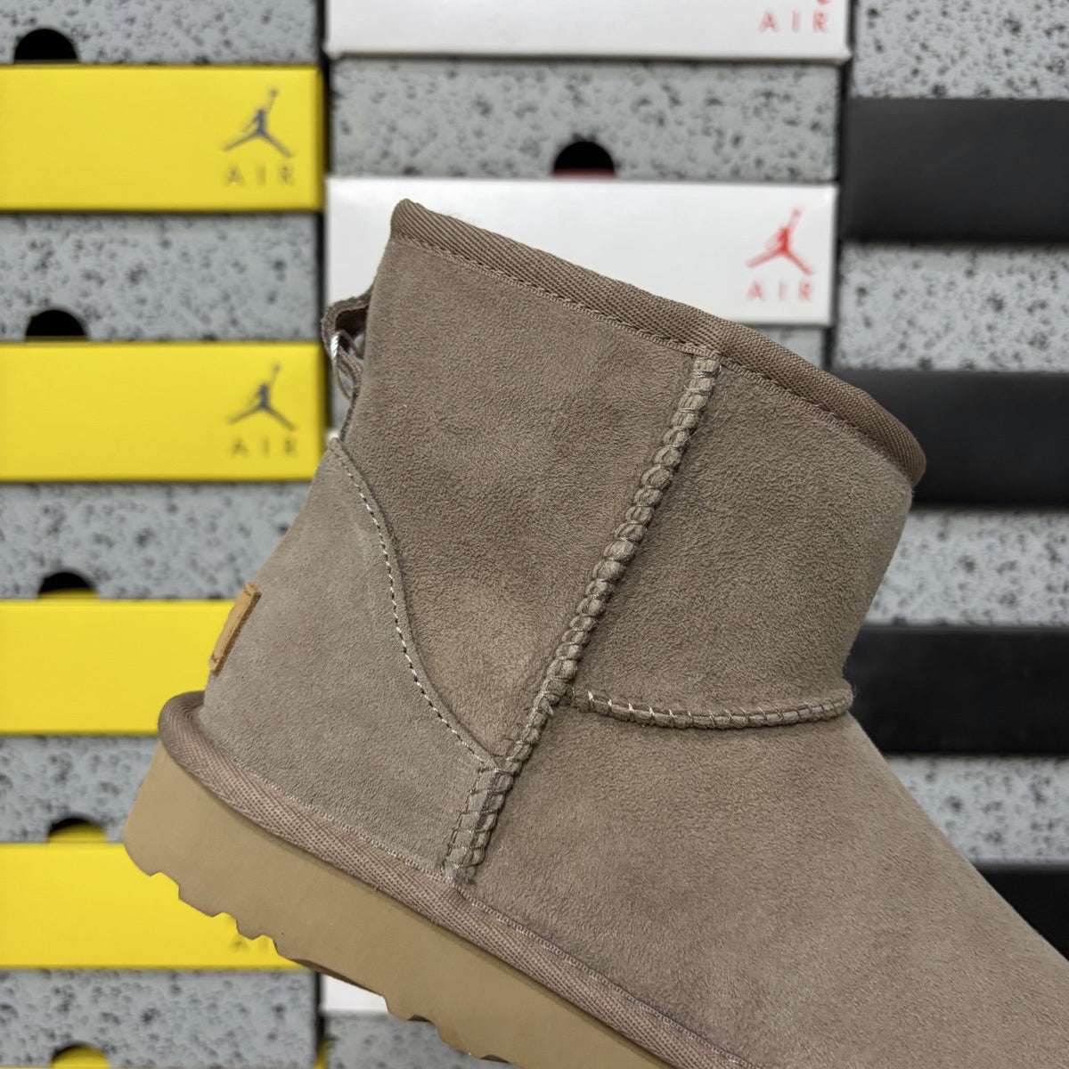UGG Classic Mini II 'Brown' — vue 6
