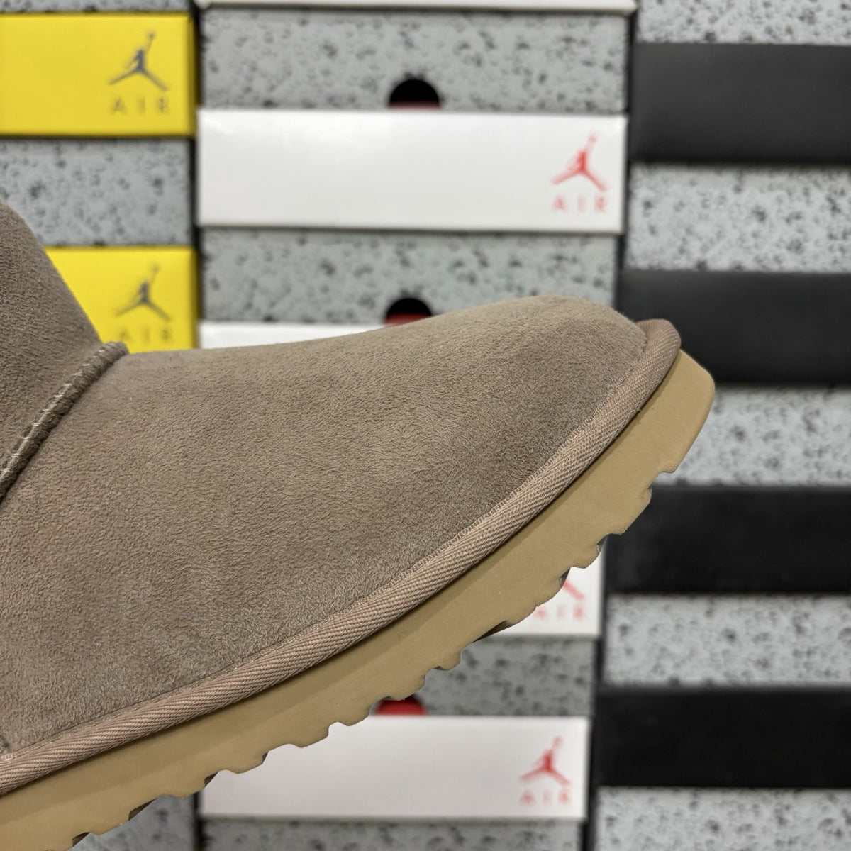 UGG Classic Mini II 'Brown' — vue 7