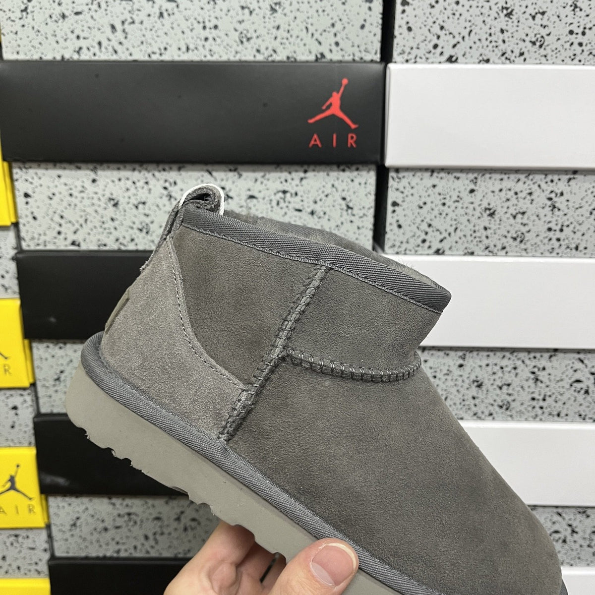 UGG Classic Ultra Mini 'Grey' — vue 6