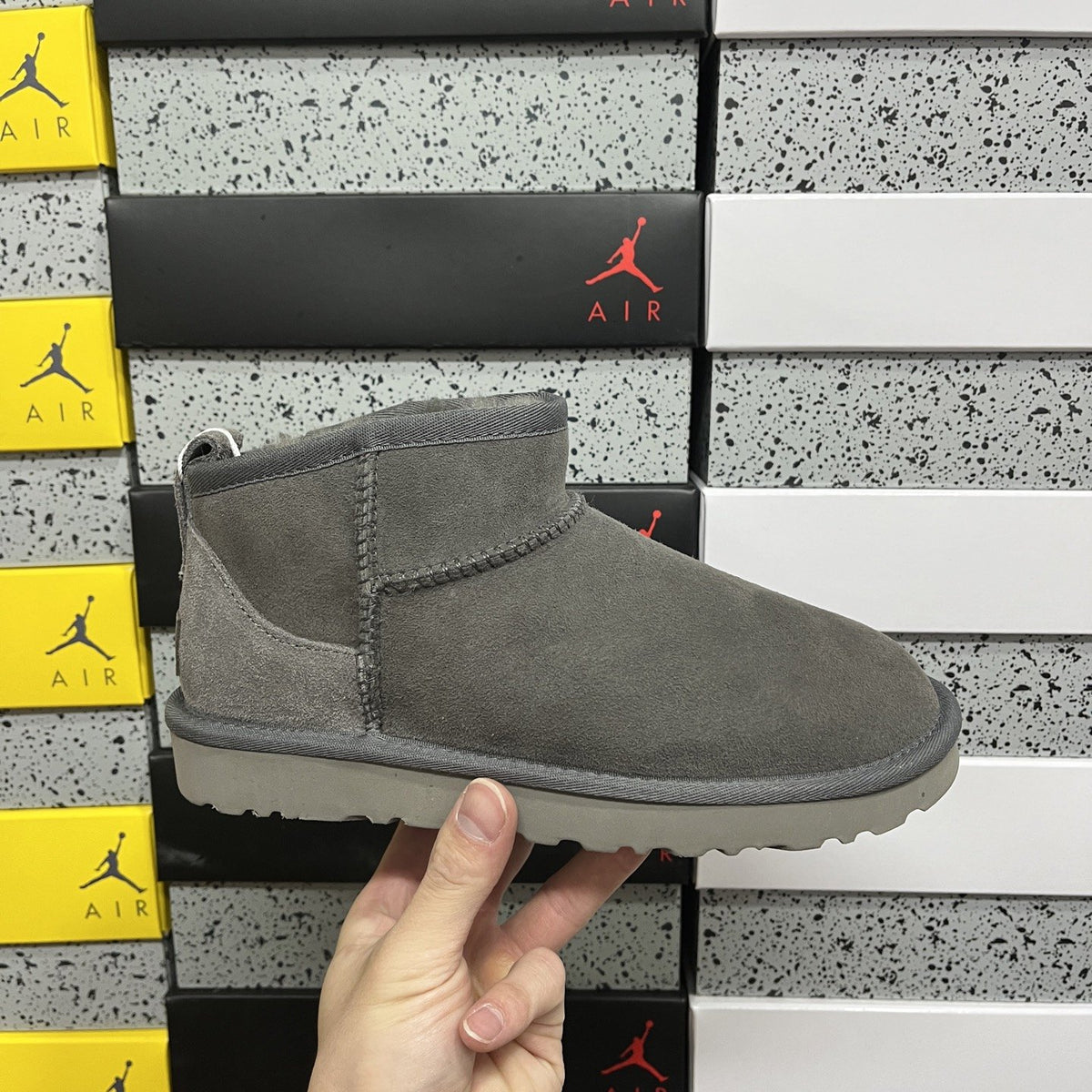 UGG Classic Ultra Mini 'Grey' — vue 9