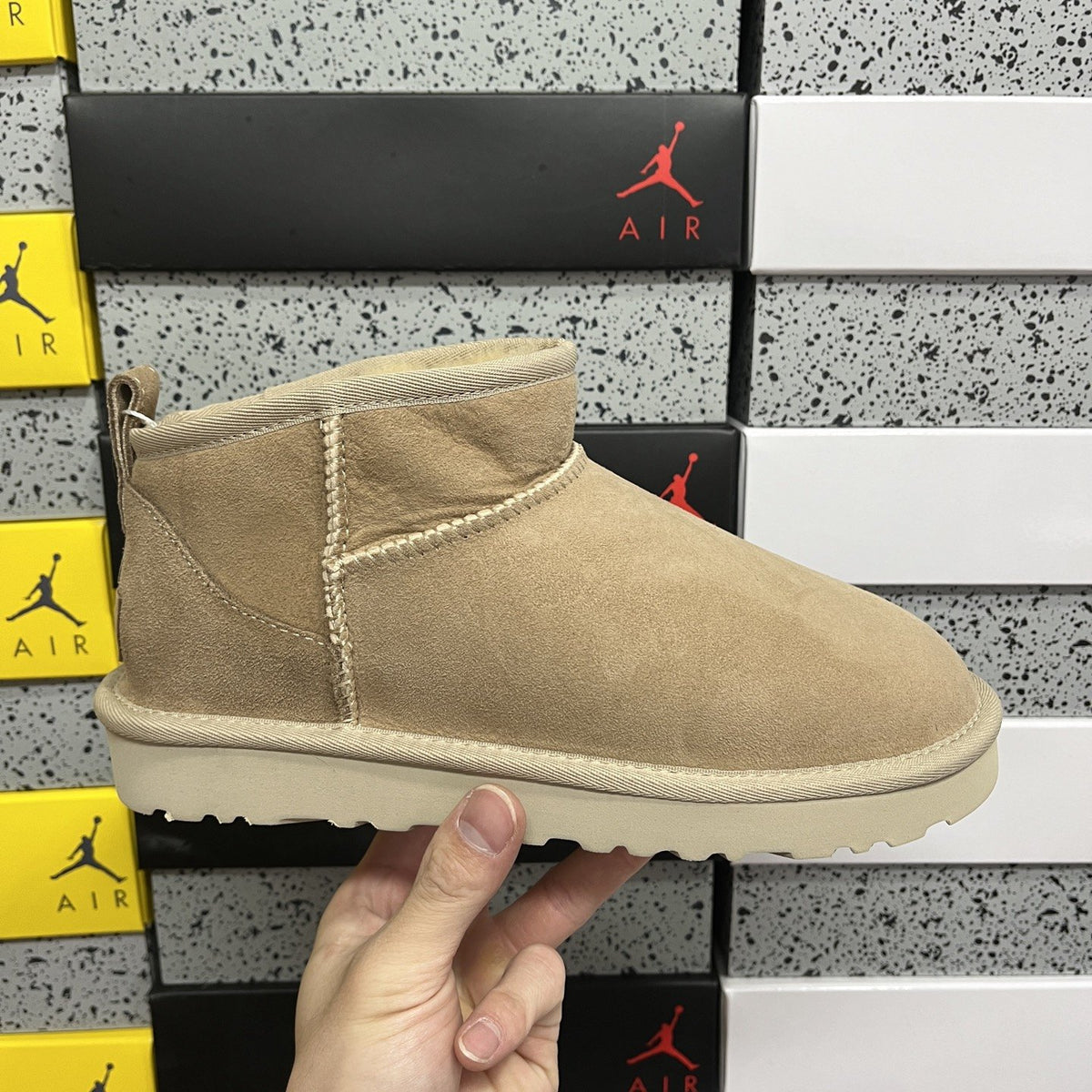 UGG Classic Ultra Mini 'Sand' — vue 9