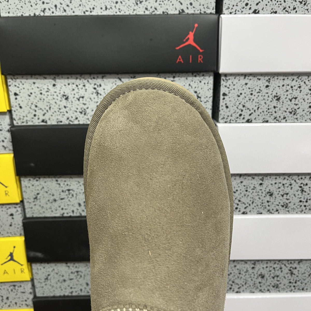 UGG Classic Ultra Mini 'Brown' — vue 8