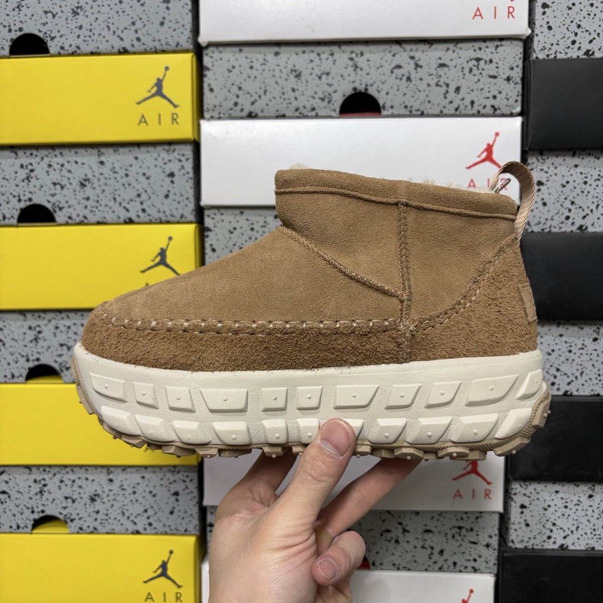 UGG Tasman Hybrid 'Chestnut' — vue 2