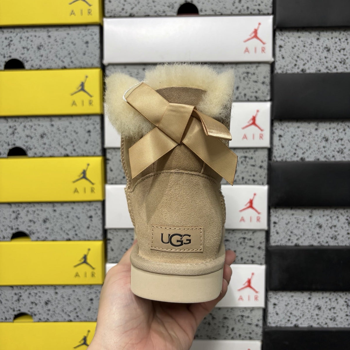 UGG Bailey Bow II 'Sand' — vue 4