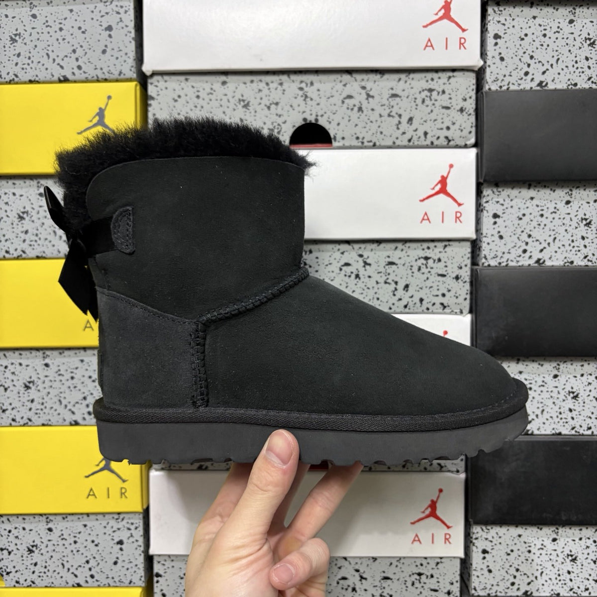 UGG Bailey Bow II 'Black' — vue 9