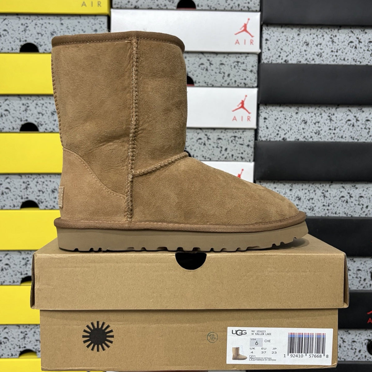UGG Classic Short II 'Chestnut'