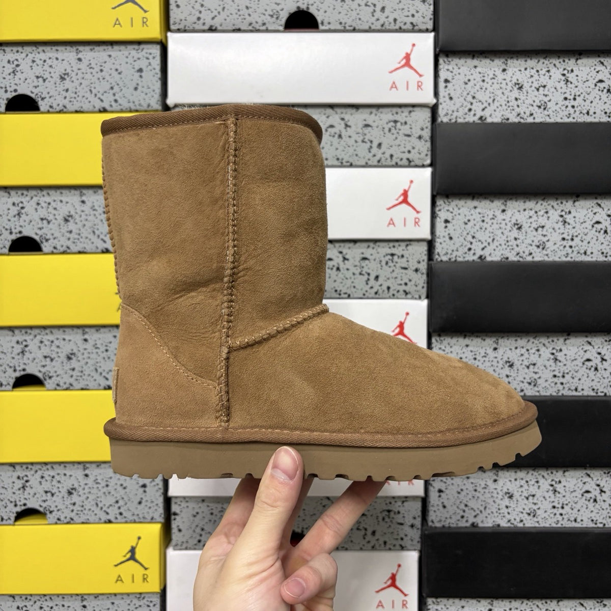 UGG Classic Short II 'Chestnut' — vue 9
