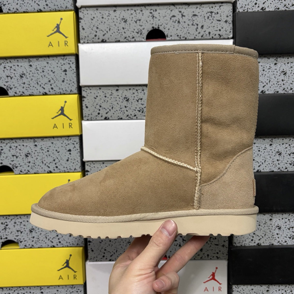 UGG Classic Short II 'Sand' — vue 2