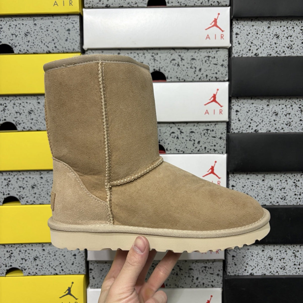 UGG Classic Short II 'Sand' — vue 9