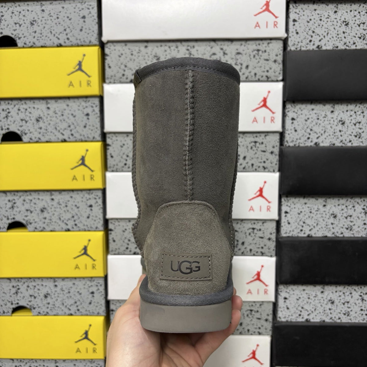 UGG Classic Short II 'Grey' — vue 4