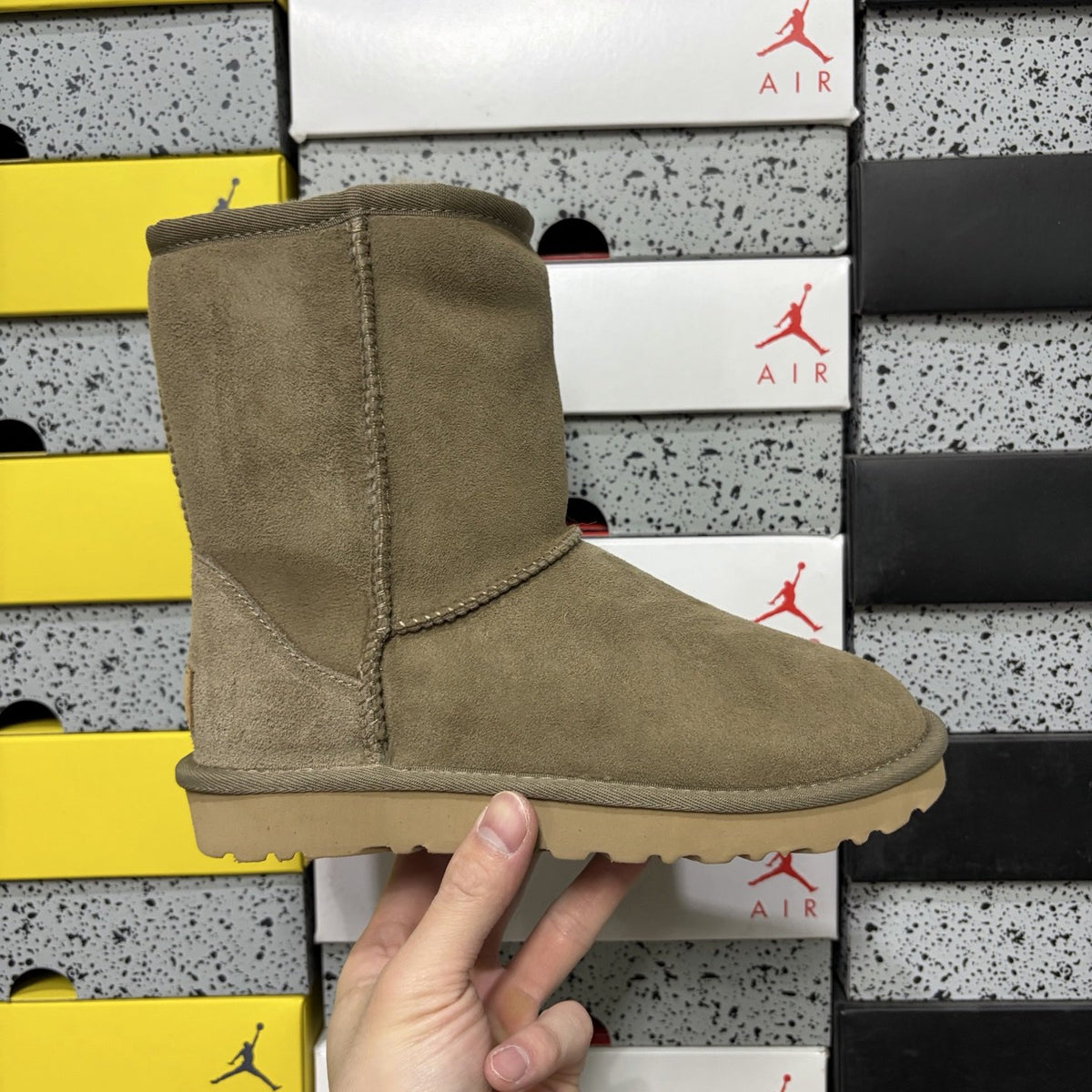 UGG Classic Short II 'Brown' — vue 9
