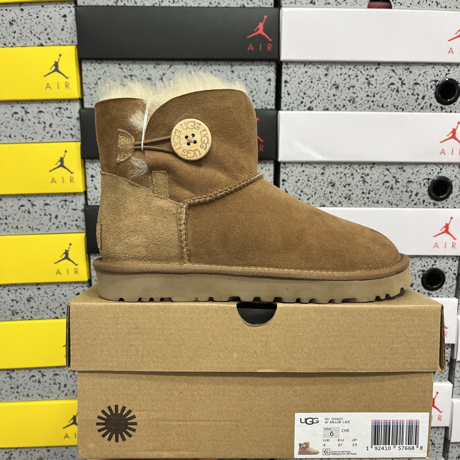 UGG Bailey Button II 'Chestnut'
