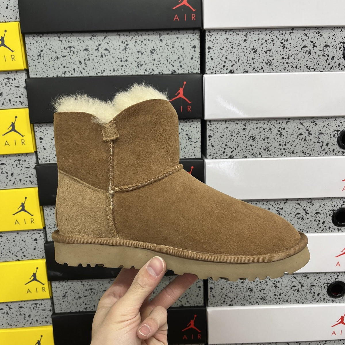 UGG Bailey Button II 'Chestnut' — vue 2