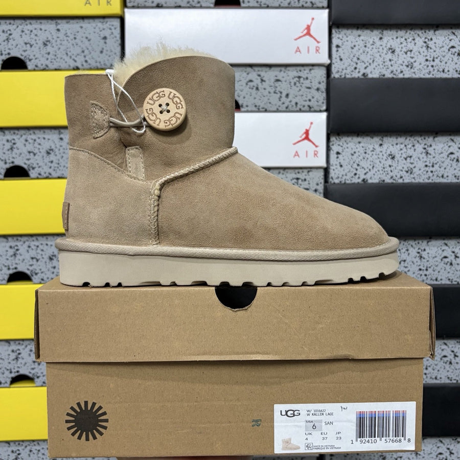UGG Bailey Button II 'Sand'
