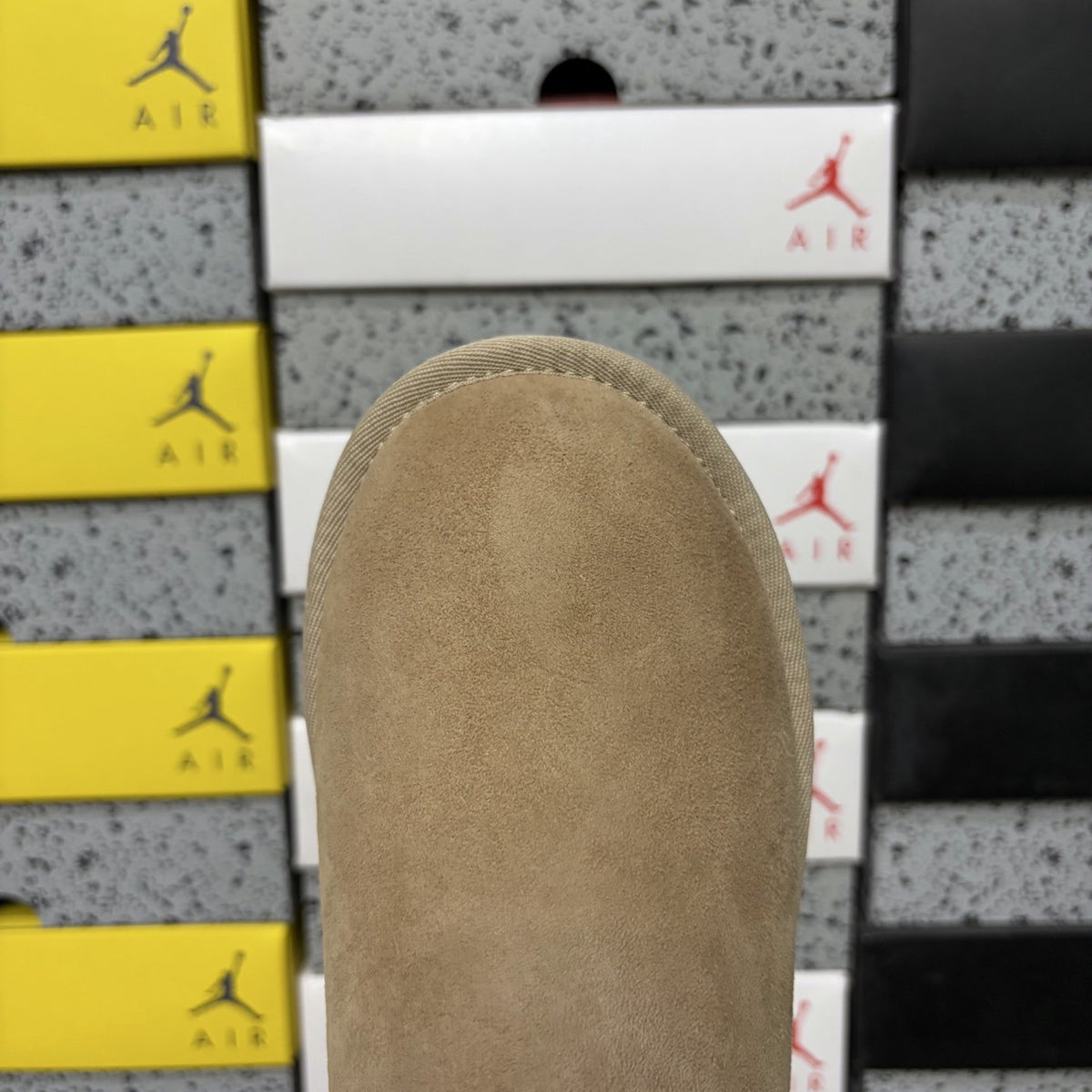 UGG Bailey Button II 'Sand' — vue 8
