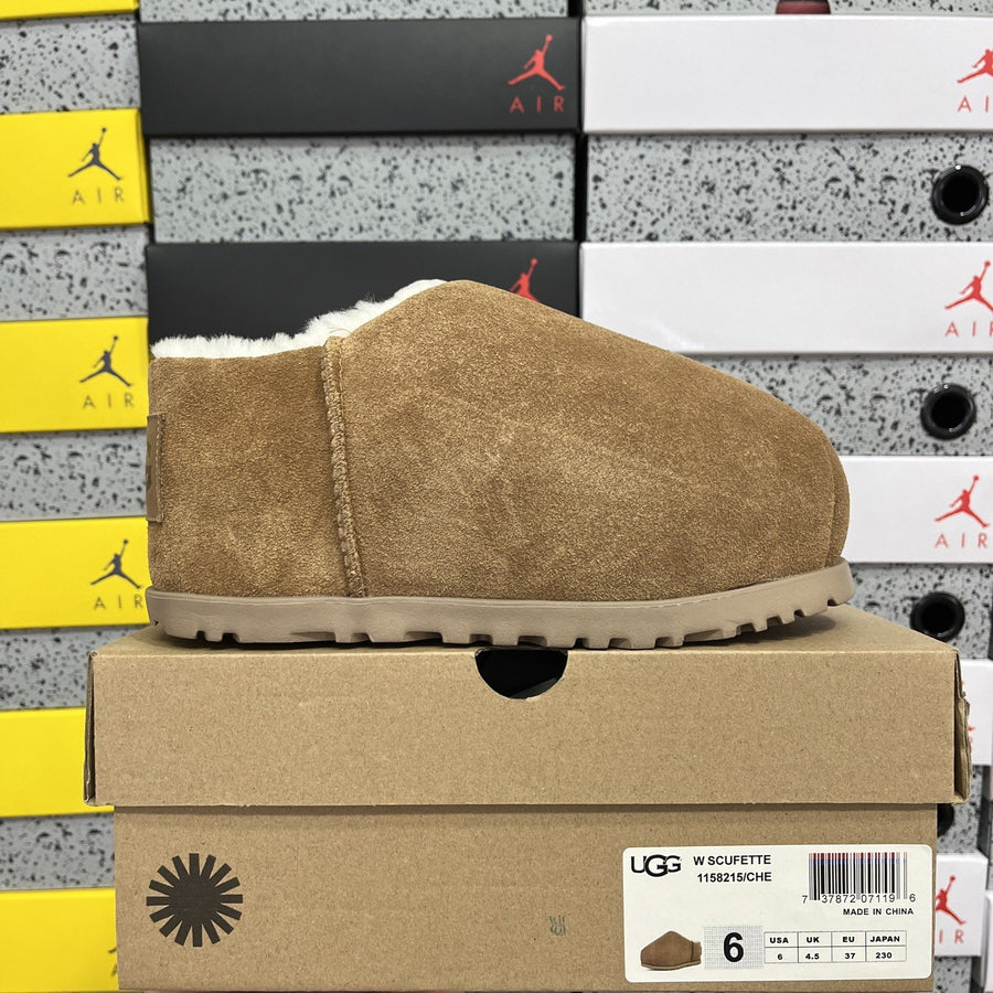 UGG Capybara Slipper 'Chestnut'