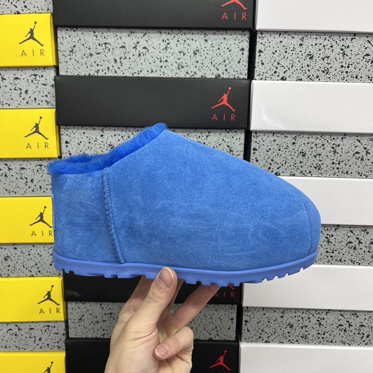 UGG Capybara Slipper 'Blue' — vue 9