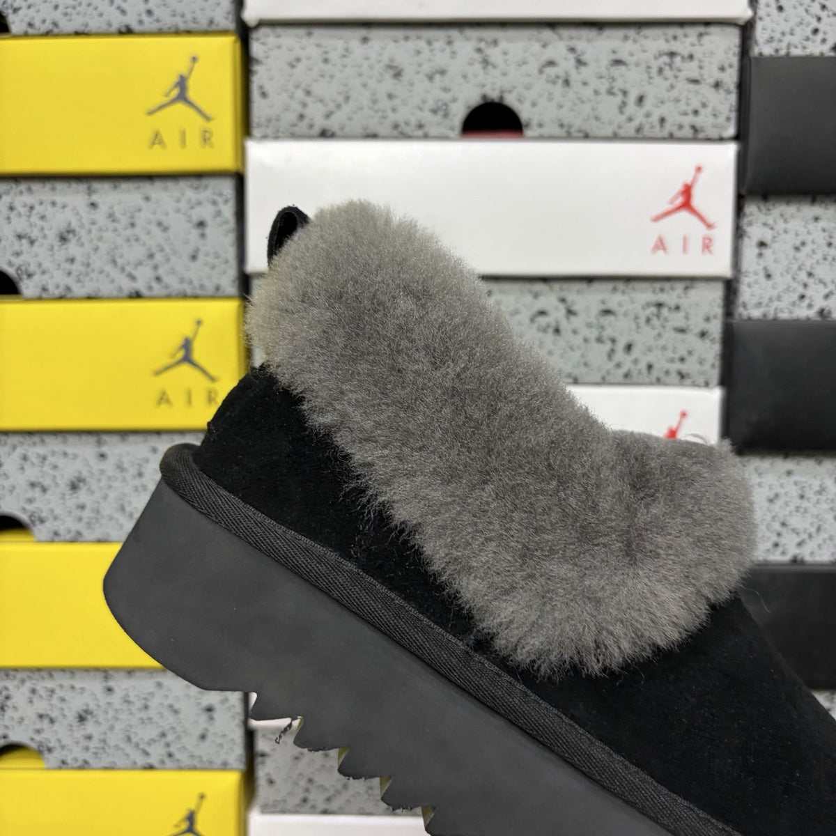 UGG Scuffette Platform 'Black' — vue 6