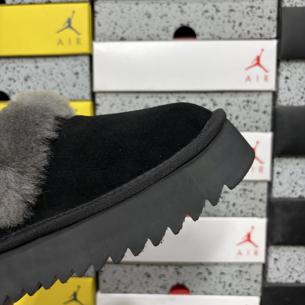UGG Scuffette Platform 'Black' — vue 7