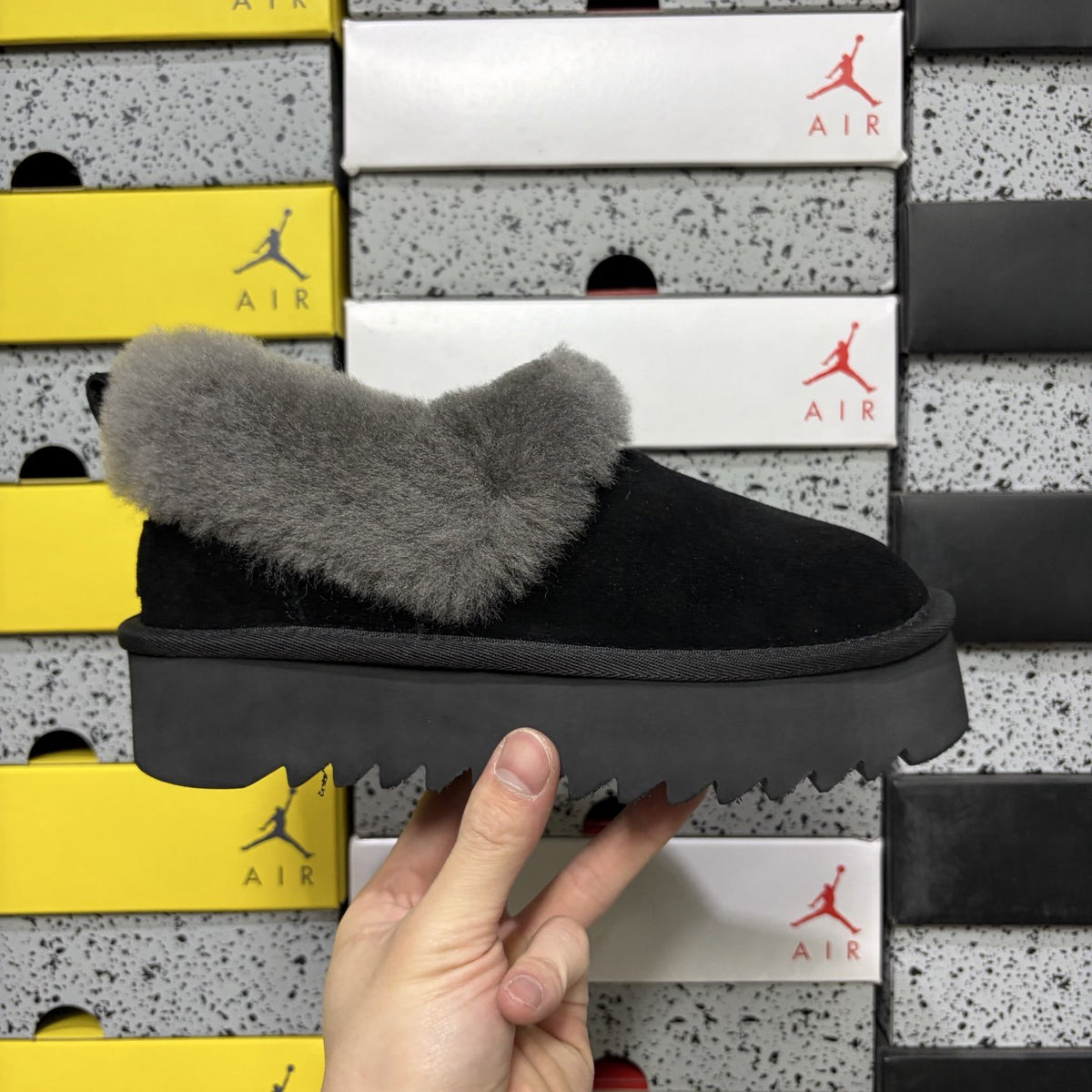 UGG Scuffette Platform 'Black' — vue 9