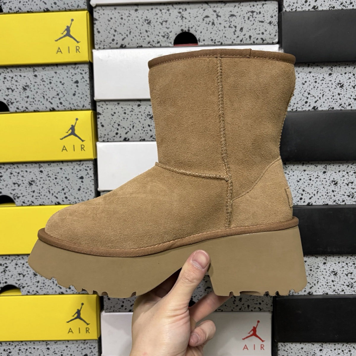 UGG Classic Wedge Tall 'Chestnut' — vue 2