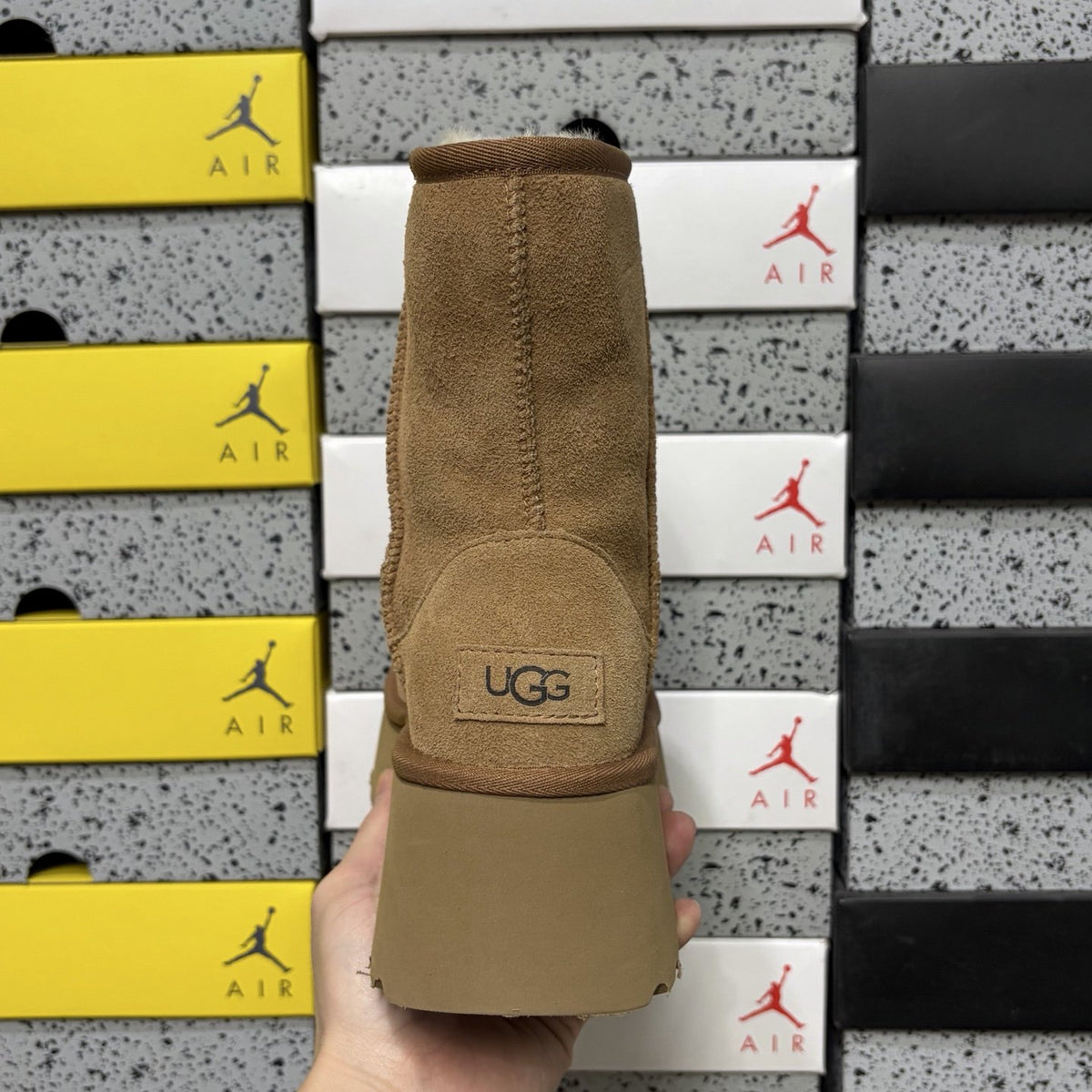UGG Classic Wedge Tall 'Chestnut' — vue 4