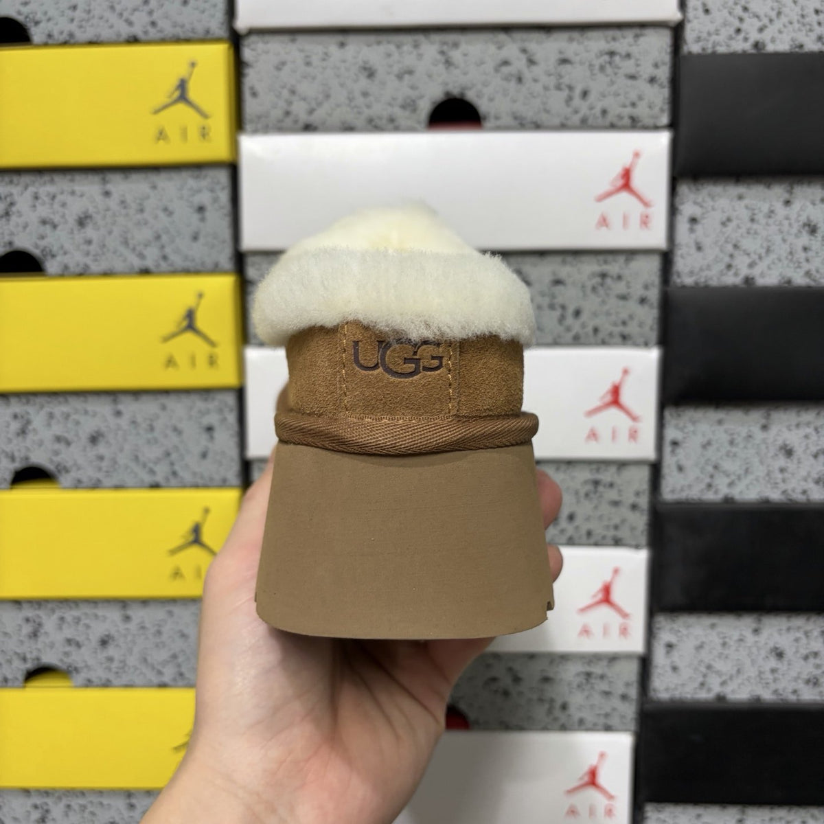 UGG Fisherman Wedge Slide 'Chestnut' — vue 4