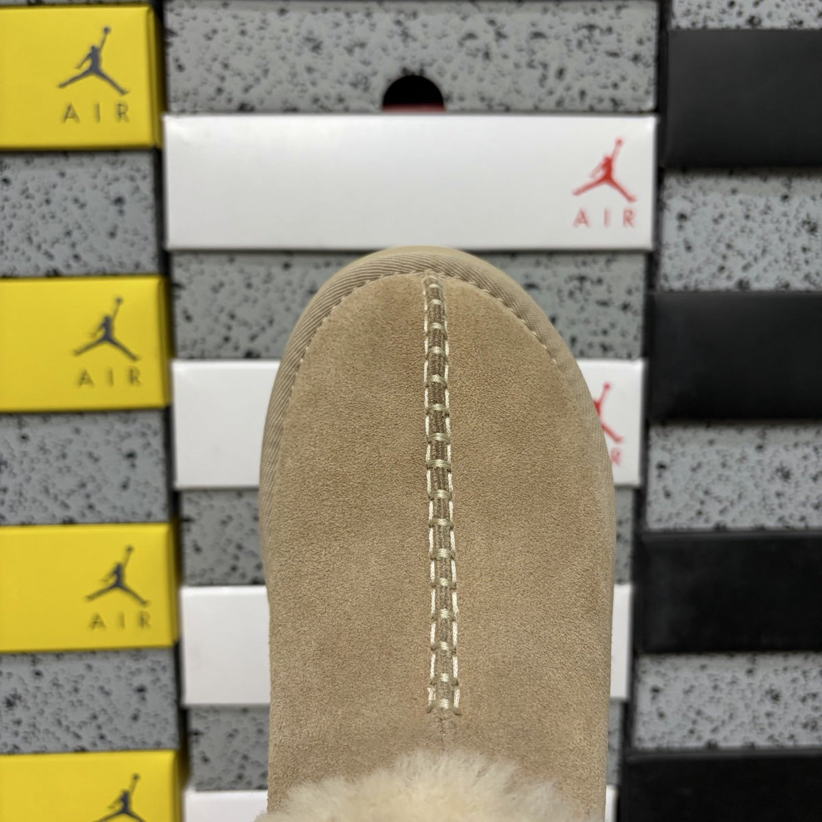 UGG Fisherman Wedge Slide 'Sand' — vue 8