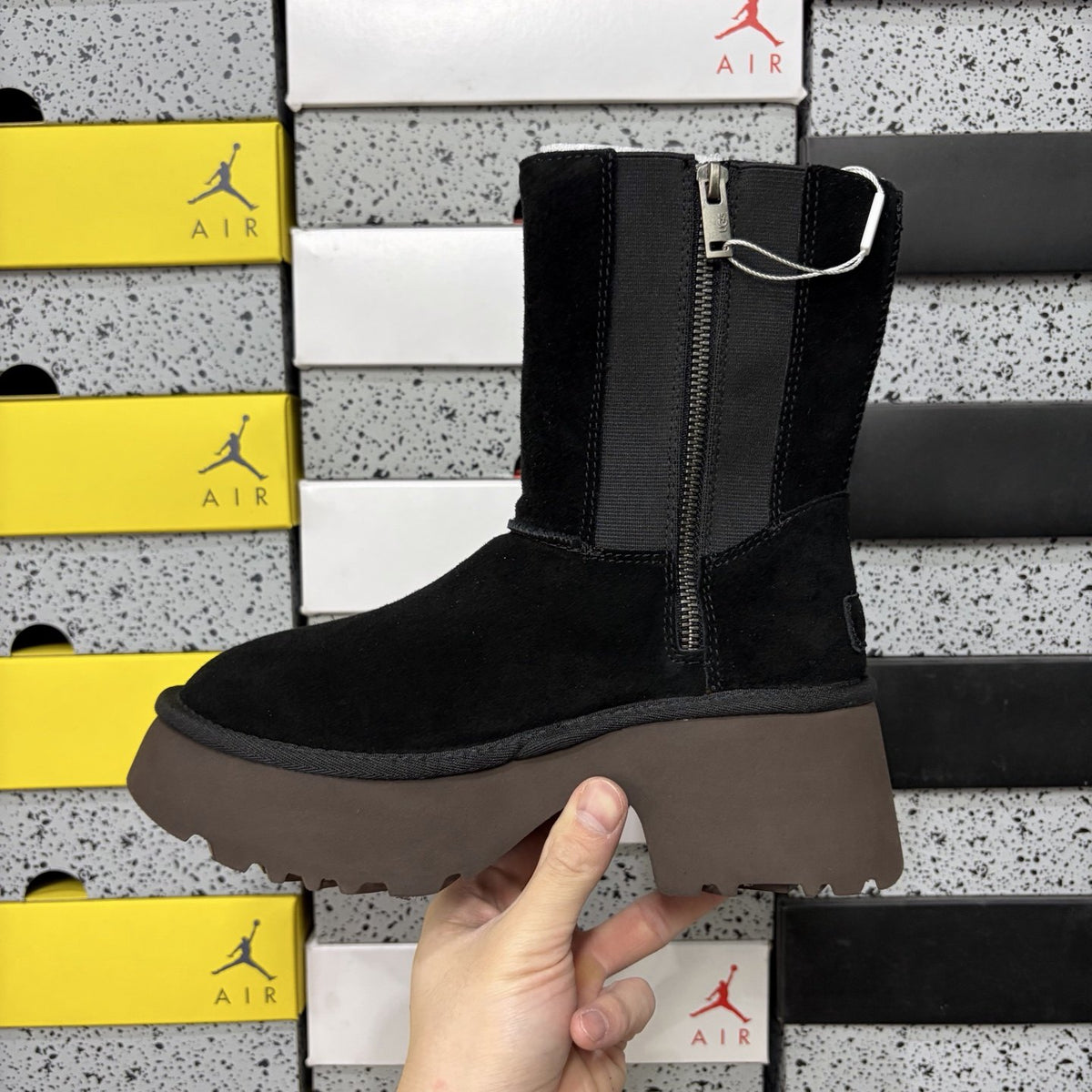 UGG Classic Zip Tall 'Black' — vue 2