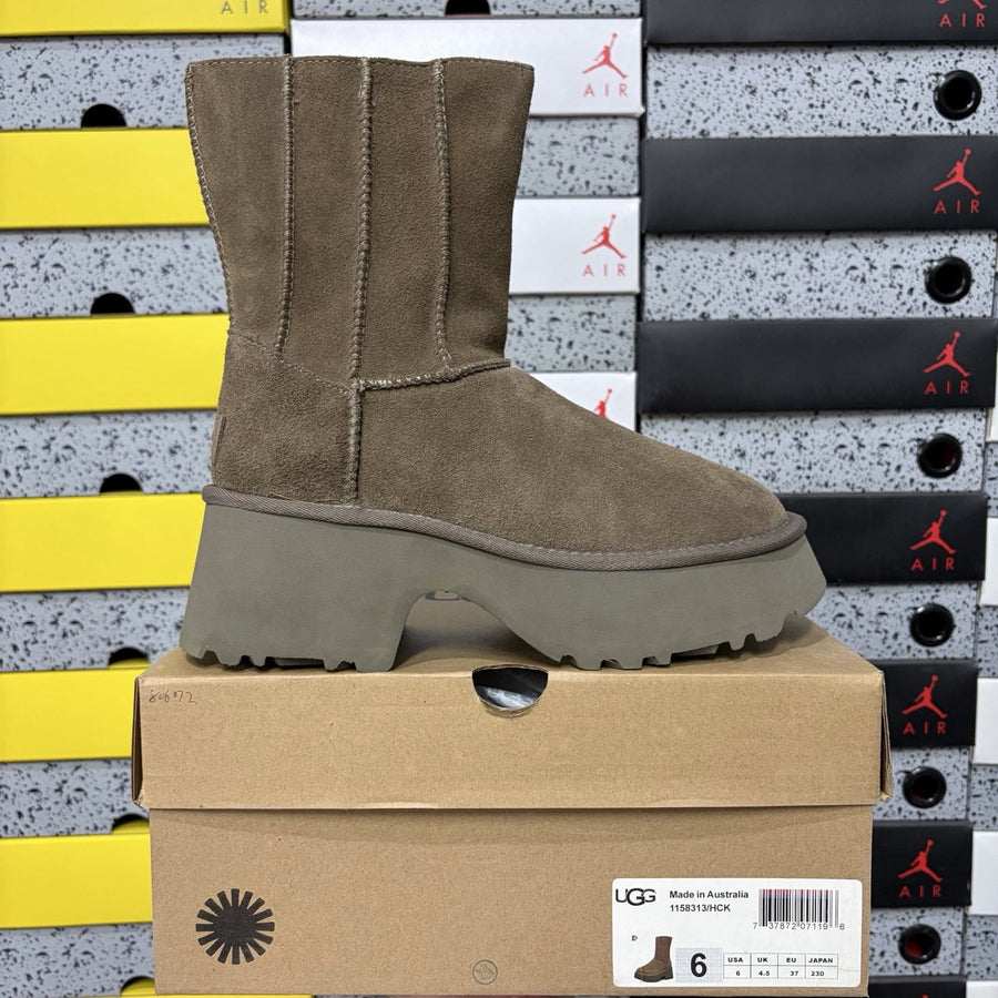 UGG Classic Zip Tall 'Walnut'