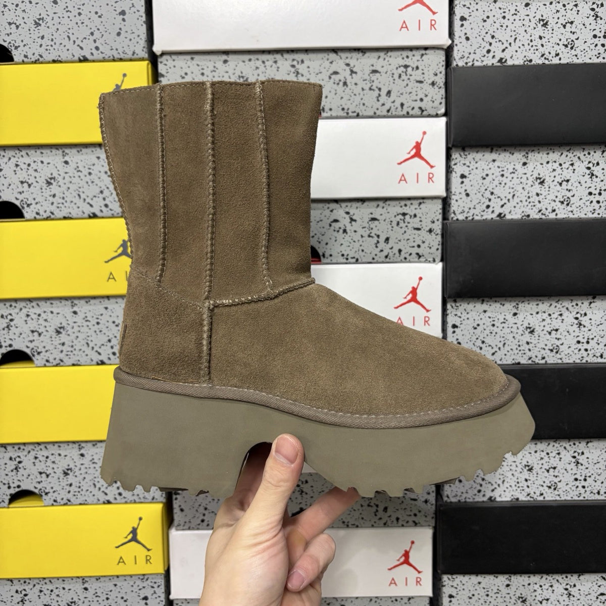 UGG Classic Zip Tall 'Walnut' — vue 9