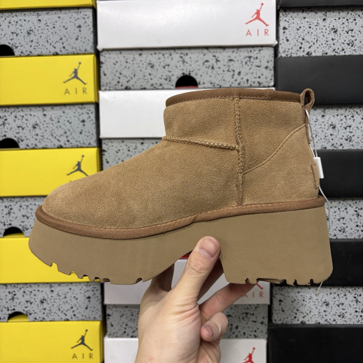 UGG Classic Wedge Mini 'Chestnut' — vue 2