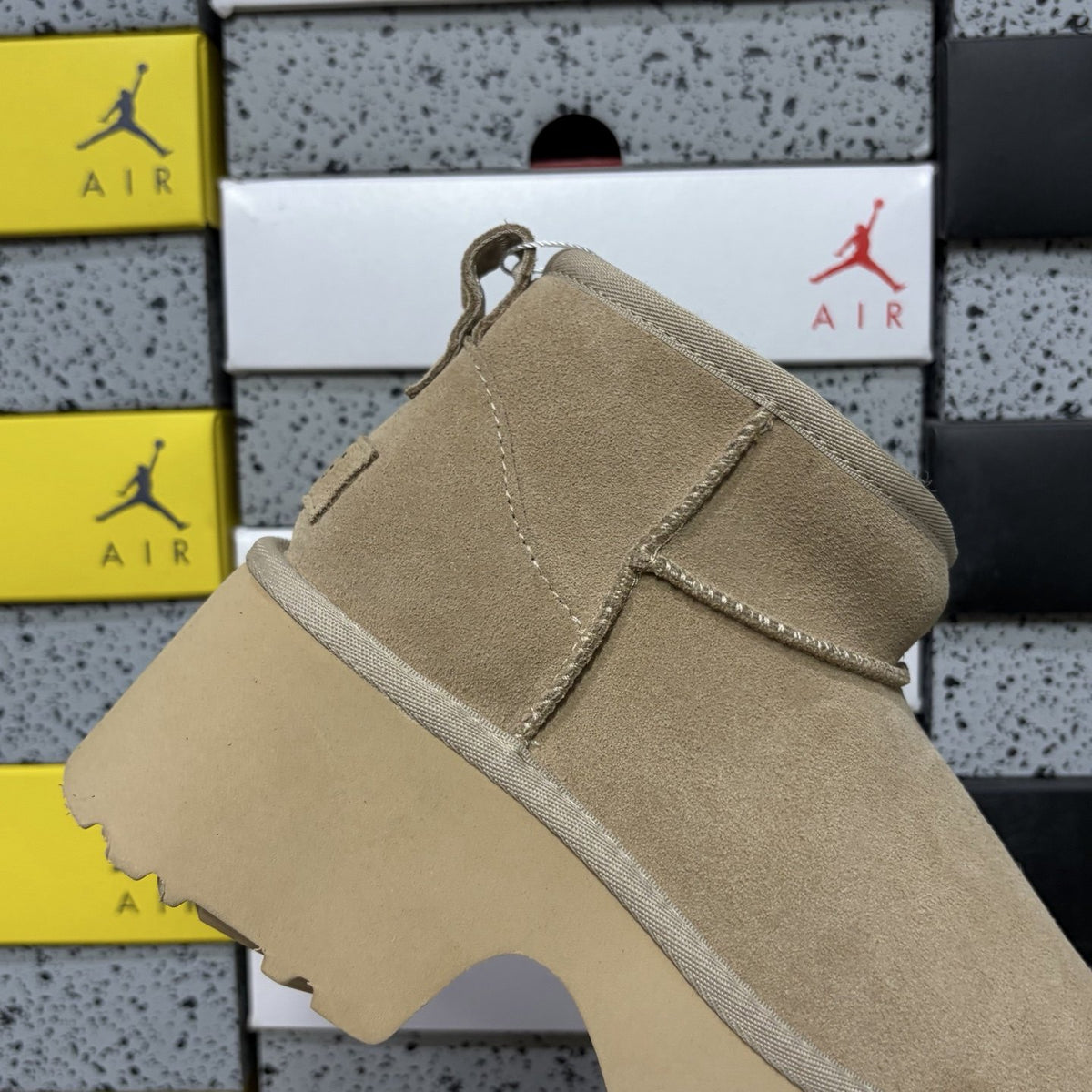 UGG Classic Wedge Mini 'Sand' — vue 6