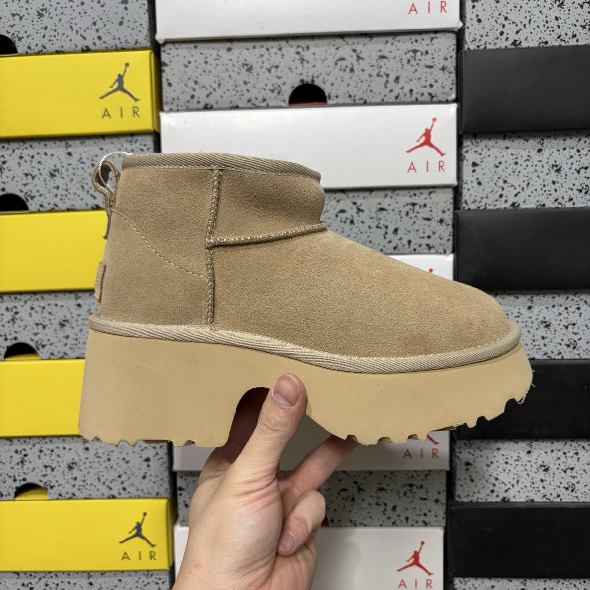 UGG Classic Wedge Mini 'Sand' — vue 9