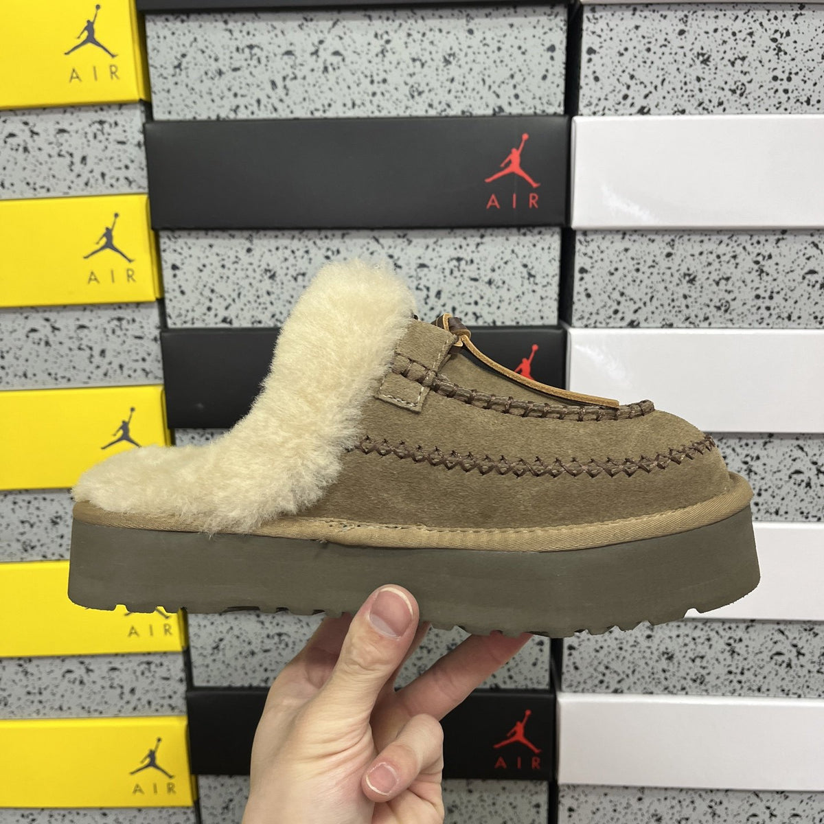 UGG Alpine Slip-On 'Walnut' — vue 2