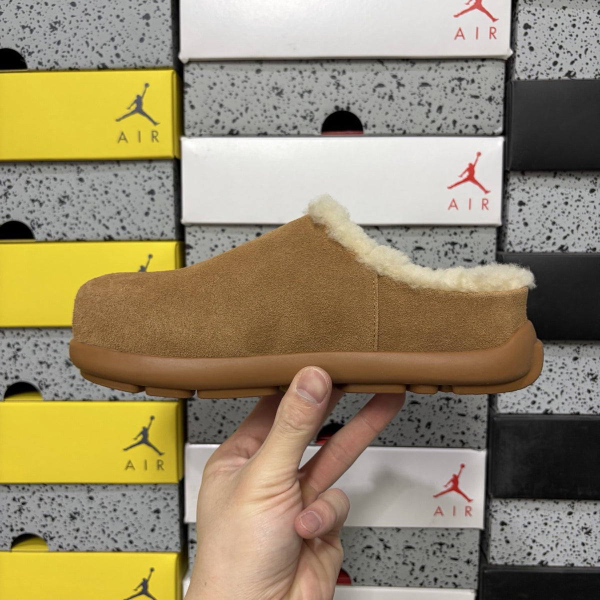 UGG Pumped Slide 'Chestnut' — vue 2