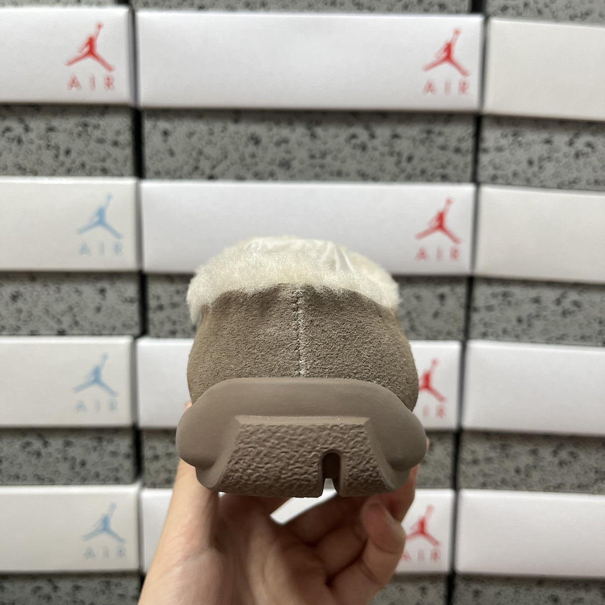 UGG Pumped Slide 'Sand' — vue 4