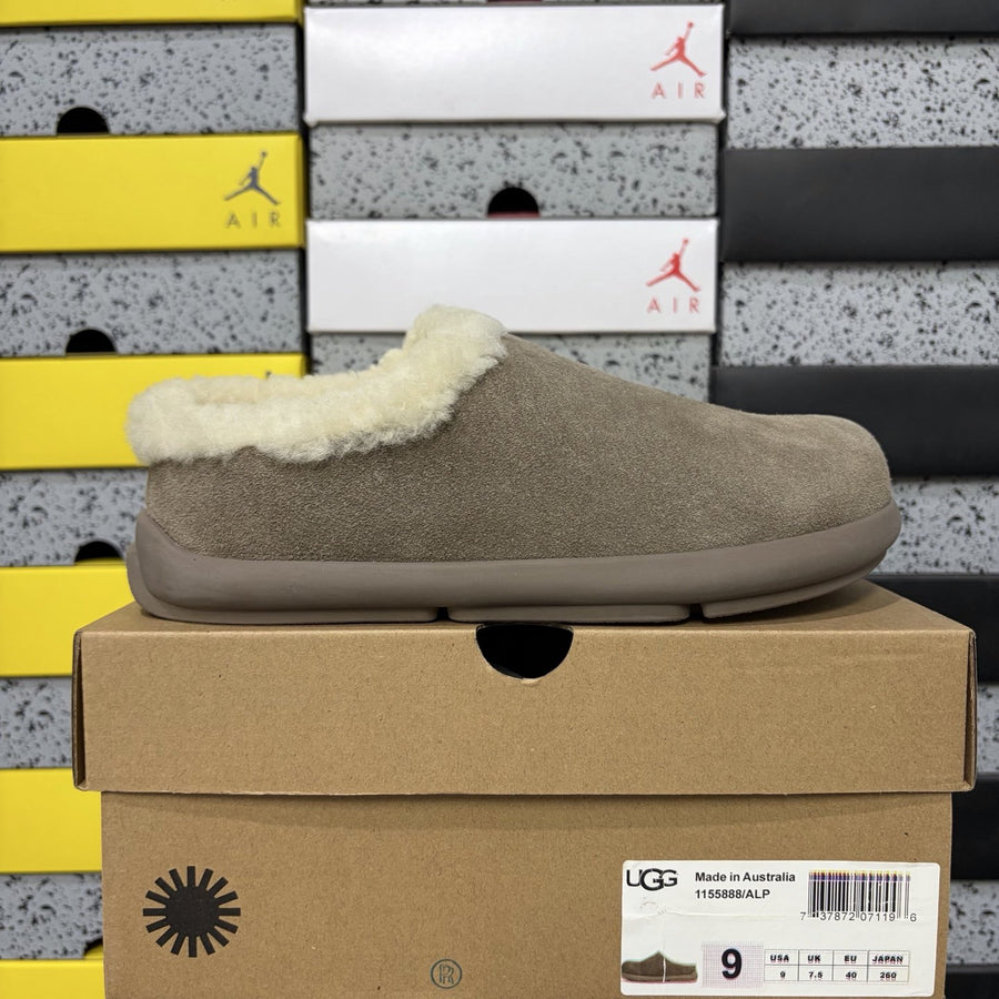 UGG Pumped Slide 'Chocolate'