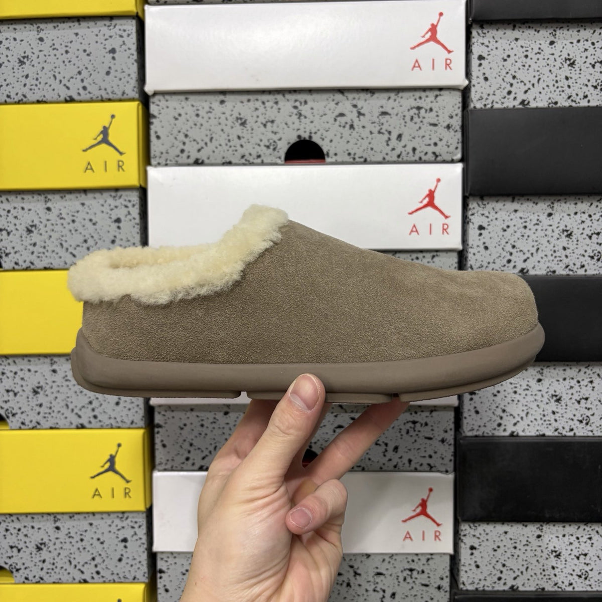 UGG Pumped Slide 'Chocolate' — vue 9