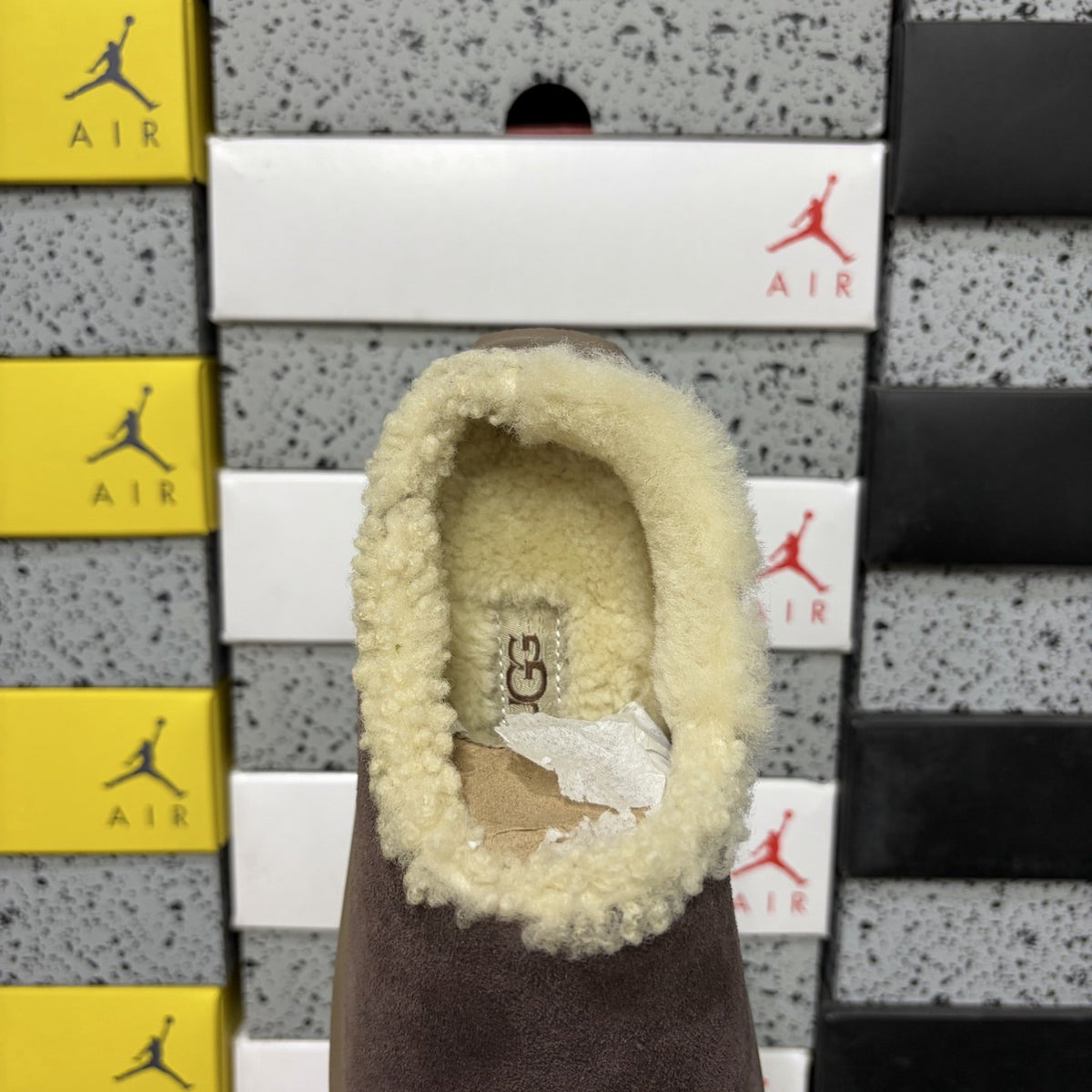 UGG Pumped Slide 'Dark Brown' — vue 5